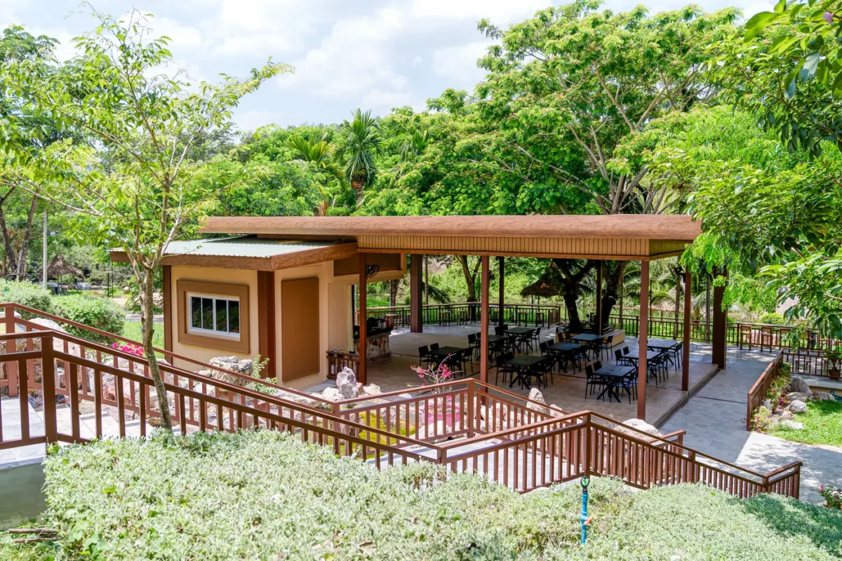 cafe natural atmosphere raithipochakiri farmstay pa la u hua hin 02