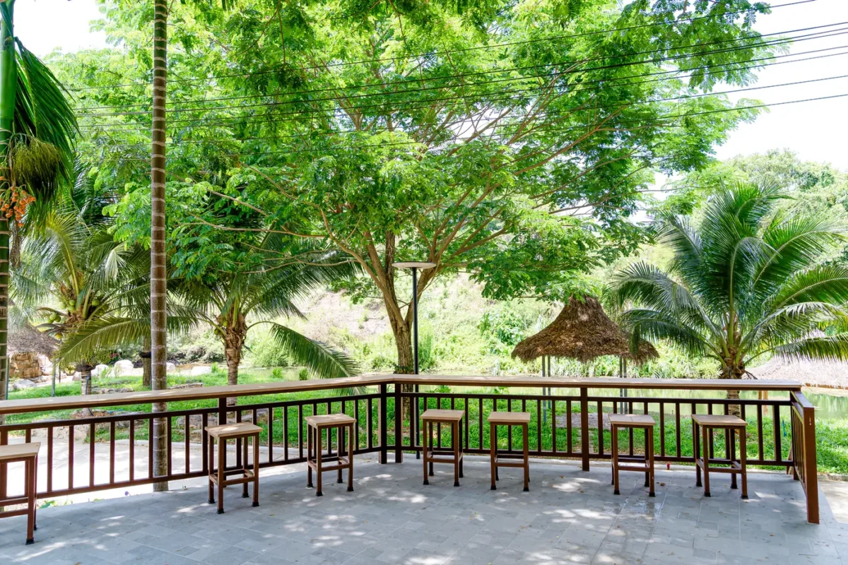 cafe natural atmosphere raithipochakiri farmstay pa la u hua hin 04