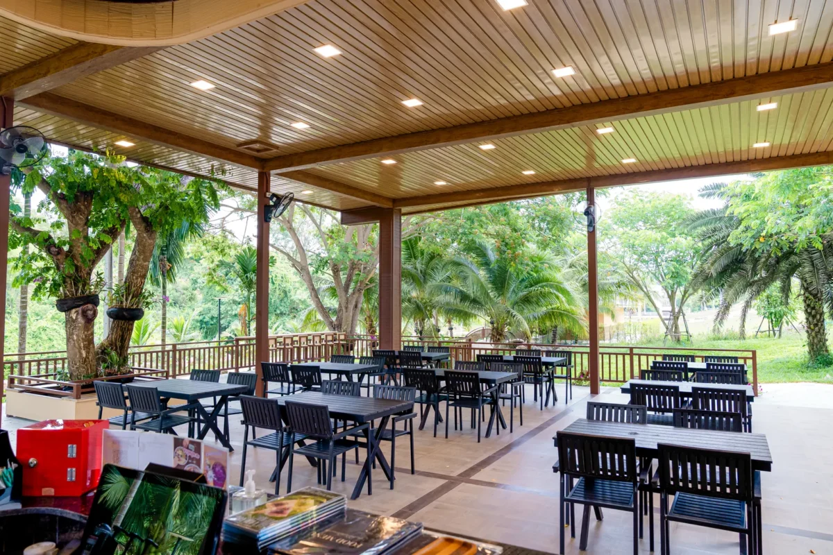 cafe natural atmosphere raithipochakiri farmstay pa la u hua hin 05