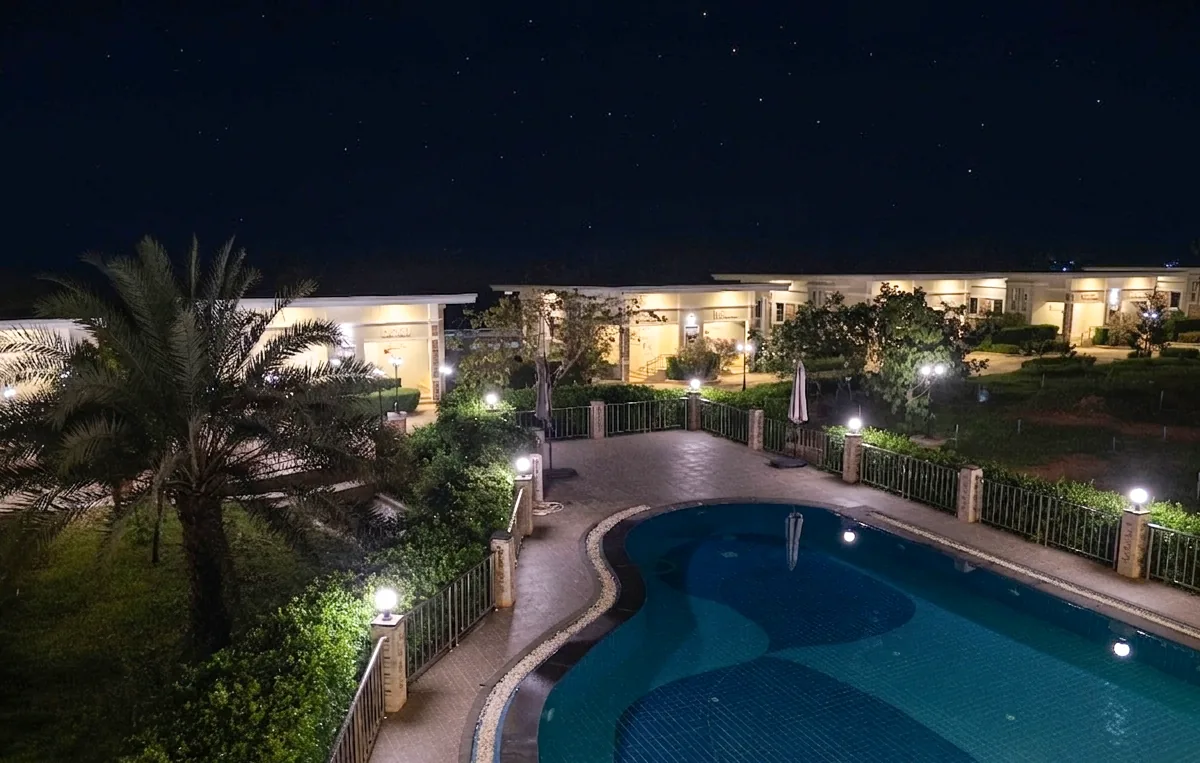 night pool view raithipochakiri farmstay pa la u hua hin
