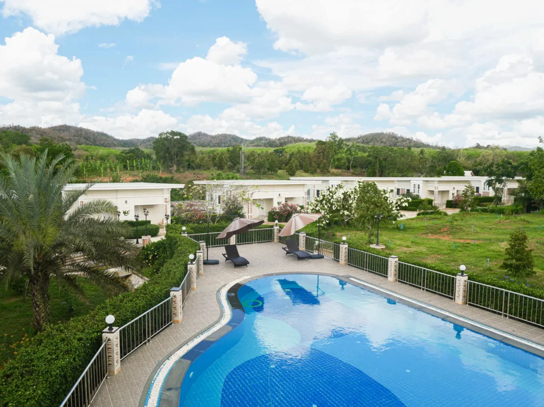 pool mountain view raithipochakiri farmstay pa la u hua hin 02